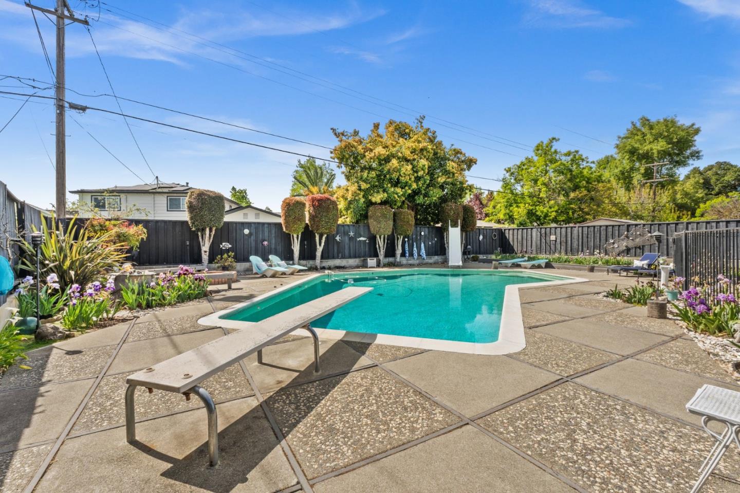Detail Gallery Image 35 of 54 For 1193 Kelsey Dr, Sunnyvale,  CA 94087 - 3 Beds | 2 Baths