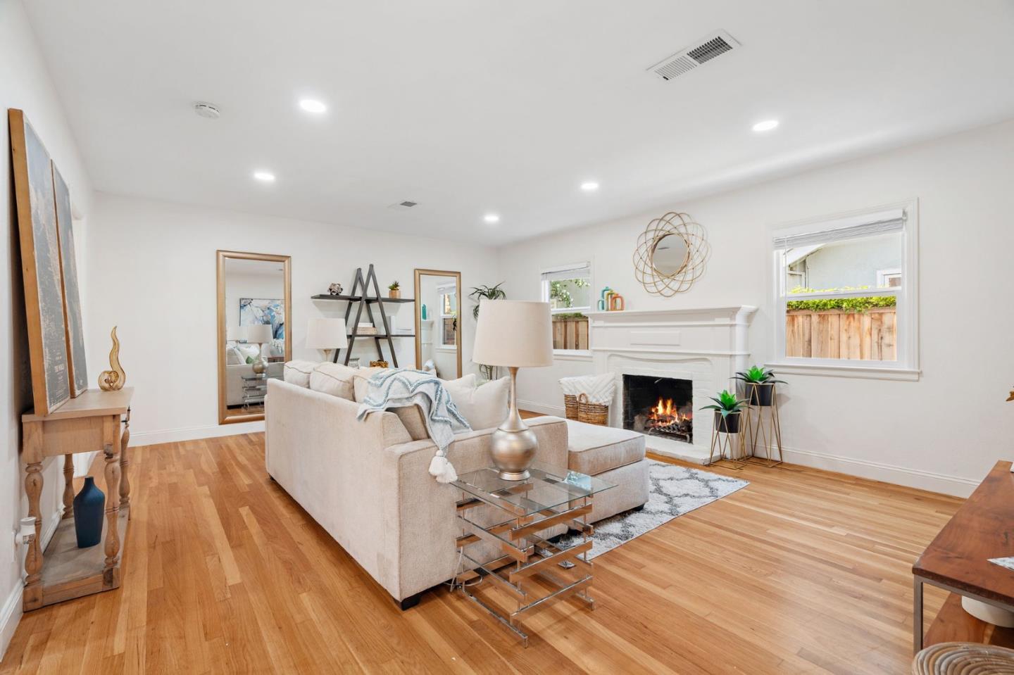 Detail Gallery Image 11 of 47 For 1071 Merle Ave, San Jose,  CA 95125 - 4 Beds | 2 Baths