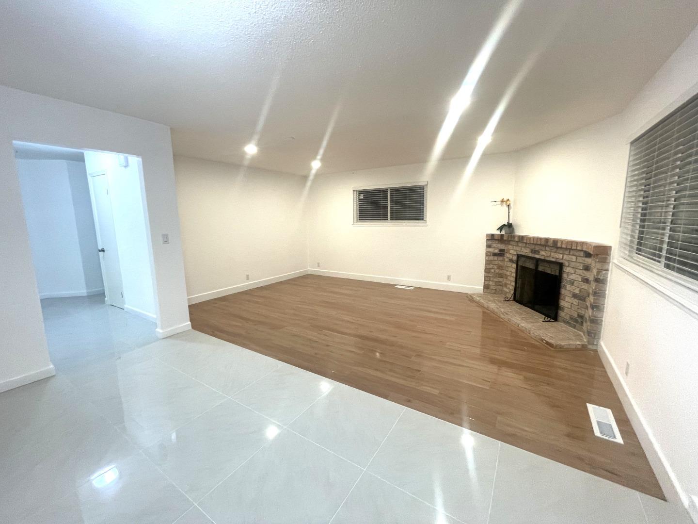 Detail Gallery Image 13 of 51 For 1982 Ensign Way, San Jose,  CA 95133 - 4 Beds | 2/1 Baths