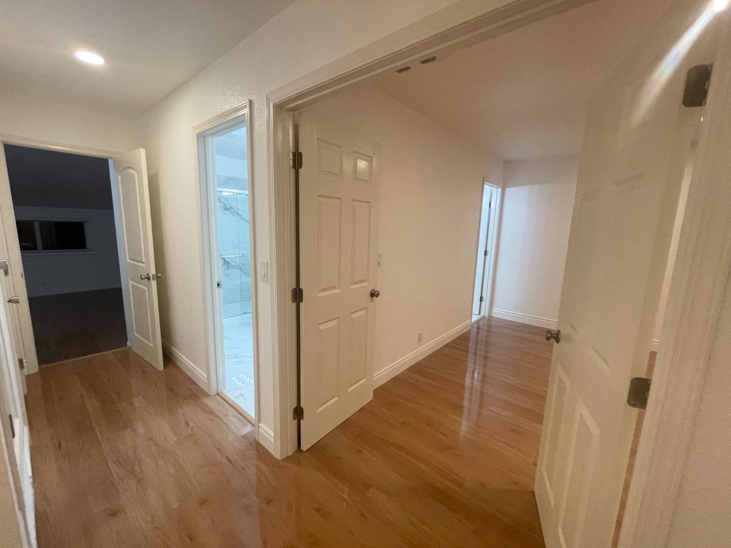 Detail Gallery Image 15 of 51 For 1982 Ensign Way, San Jose,  CA 95133 - 4 Beds | 2/1 Baths