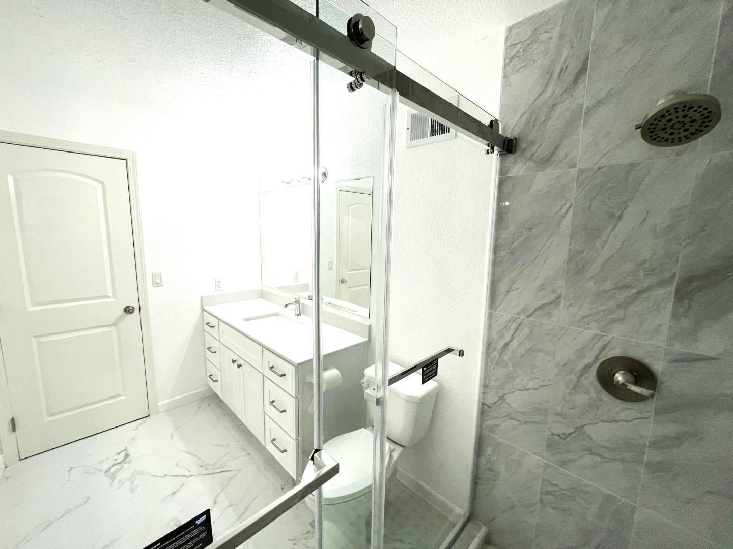 Detail Gallery Image 21 of 51 For 1982 Ensign Way, San Jose,  CA 95133 - 4 Beds | 2/1 Baths