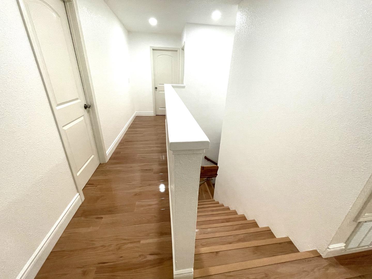 Detail Gallery Image 33 of 51 For 1982 Ensign Way, San Jose,  CA 95133 - 4 Beds | 2/1 Baths