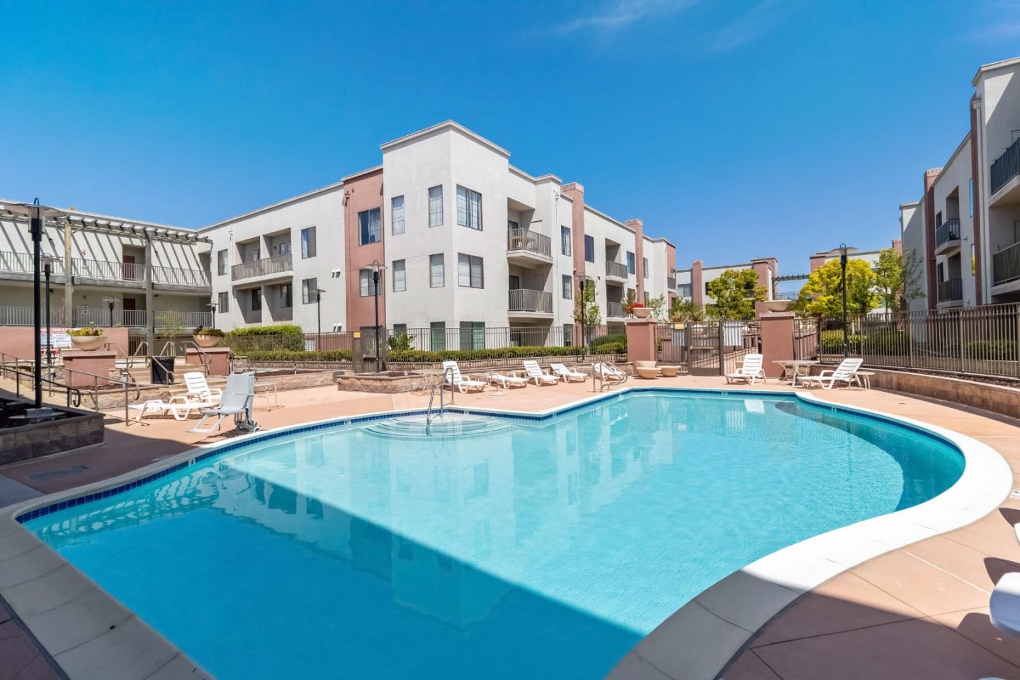 Detail Gallery Image 22 of 32 For 1060 S 3rd St #115,  San Jose,  CA 95112 - 2 Beds | 2 Baths