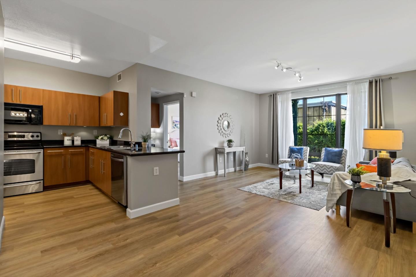 Detail Gallery Image 4 of 32 For 1060 S 3rd St #115,  San Jose,  CA 95112 - 2 Beds | 2 Baths