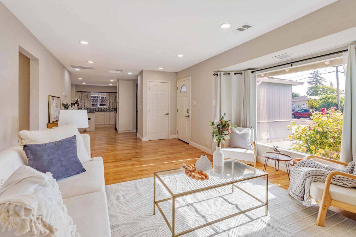 Detail Gallery Image 10 of 35 For 840 Corlista Dr, San Jose,  CA 95128 - 3 Beds | 2/1 Baths