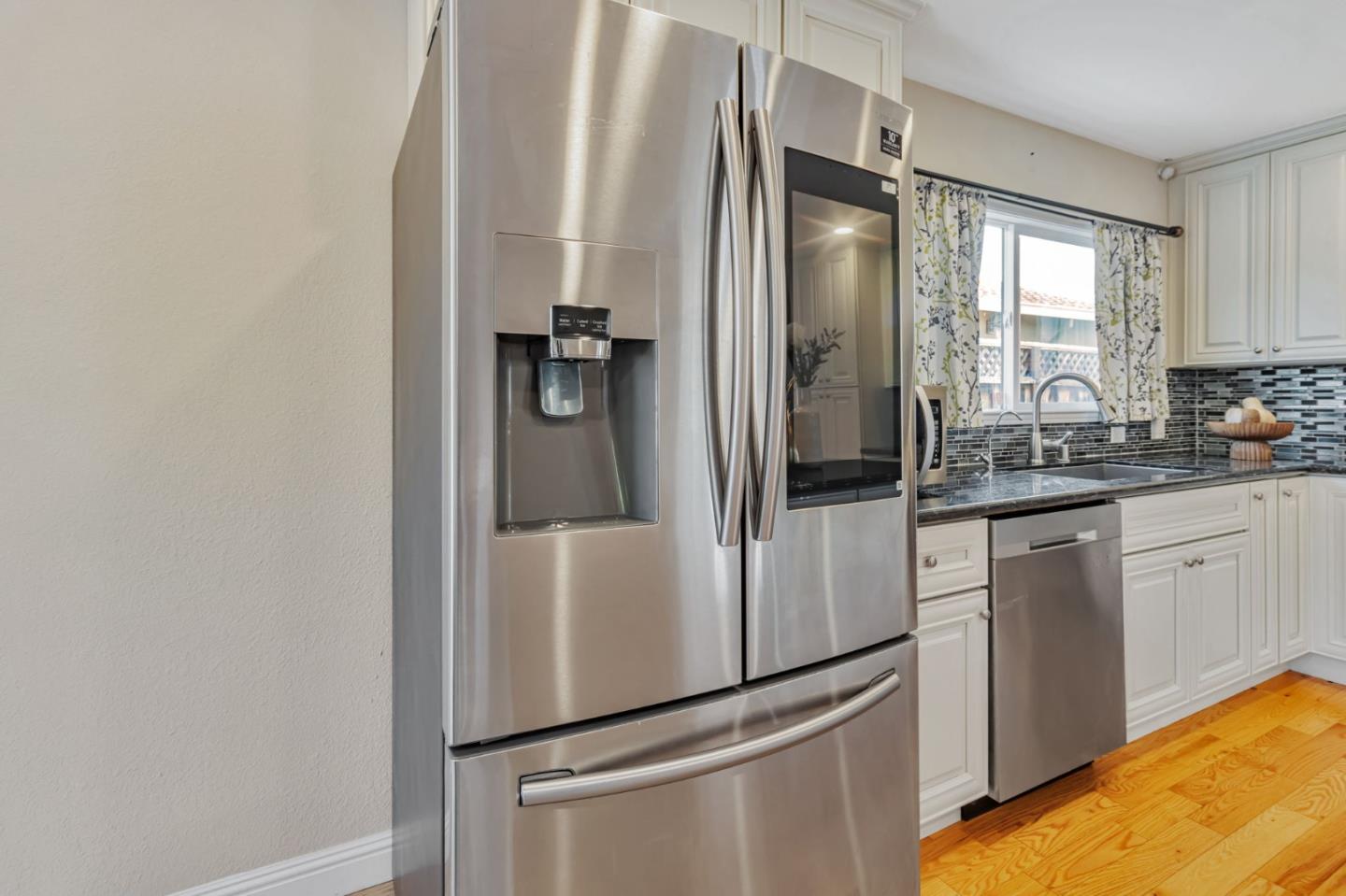 Detail Gallery Image 13 of 35 For 840 Corlista Dr, San Jose,  CA 95128 - 3 Beds | 2/1 Baths