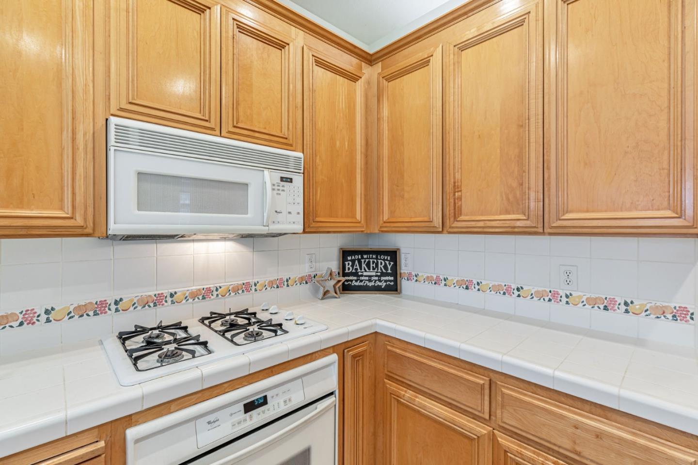 Detail Gallery Image 16 of 56 For 535 E Central Ave, Morgan Hill,  CA 95037 - 4 Beds | 2/1 Baths