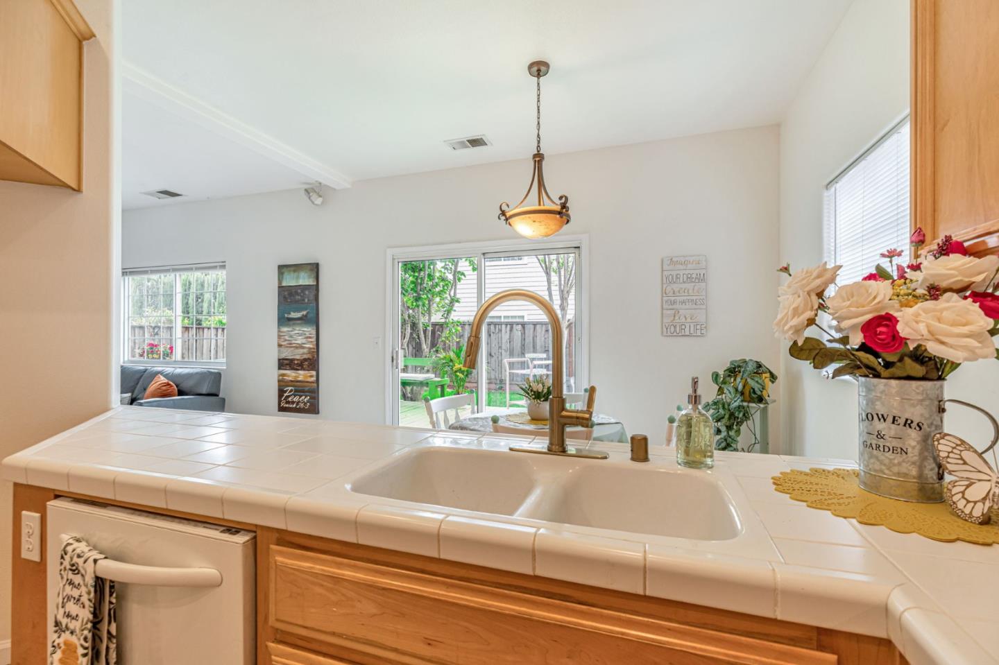 Detail Gallery Image 17 of 56 For 535 E Central Ave, Morgan Hill,  CA 95037 - 4 Beds | 2/1 Baths