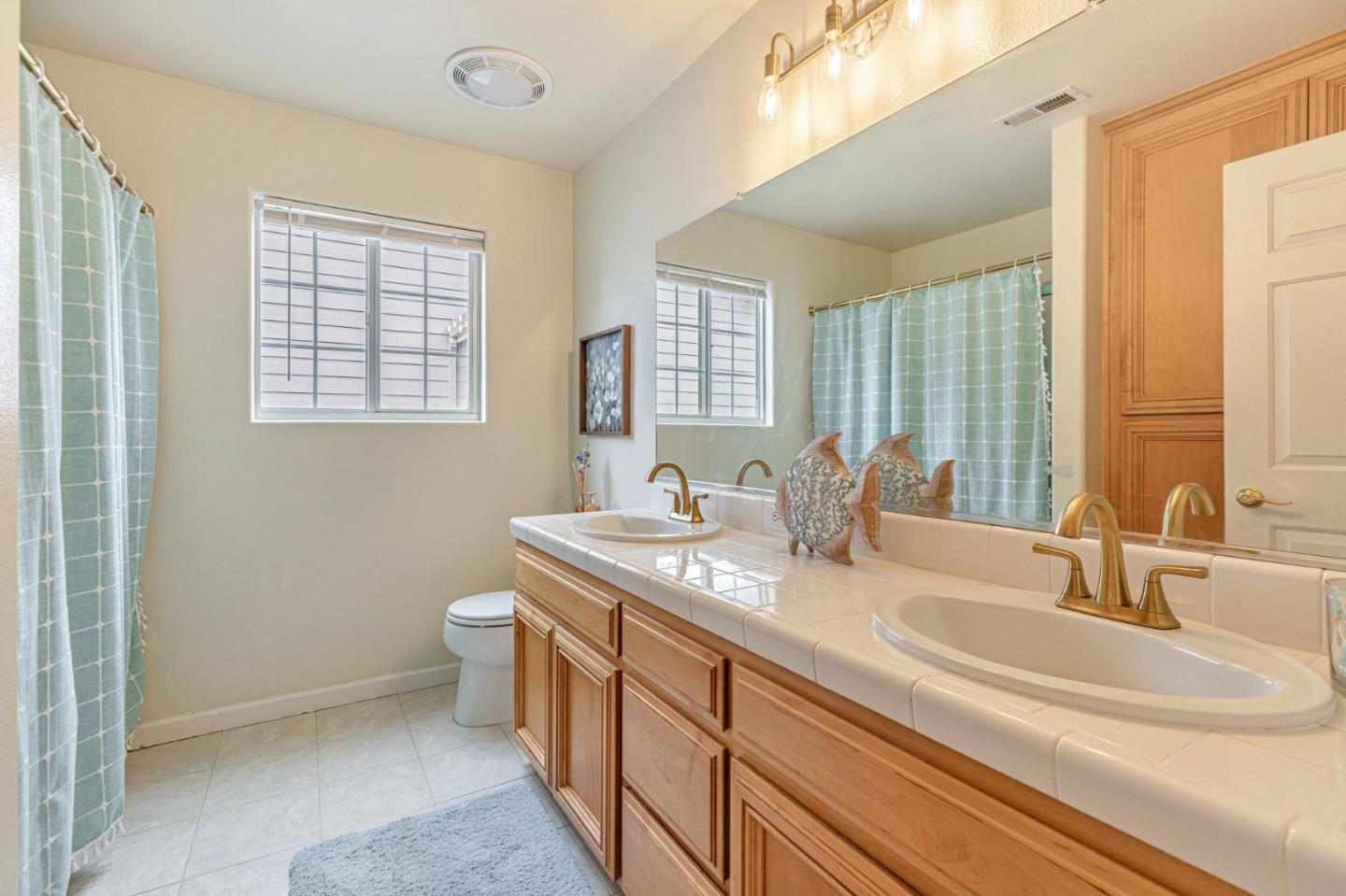 Detail Gallery Image 37 of 56 For 535 E Central Ave, Morgan Hill,  CA 95037 - 4 Beds | 2/1 Baths