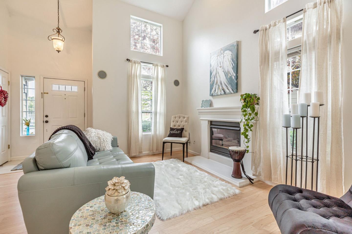 Detail Gallery Image 8 of 56 For 535 E Central Ave, Morgan Hill,  CA 95037 - 4 Beds | 2/1 Baths
