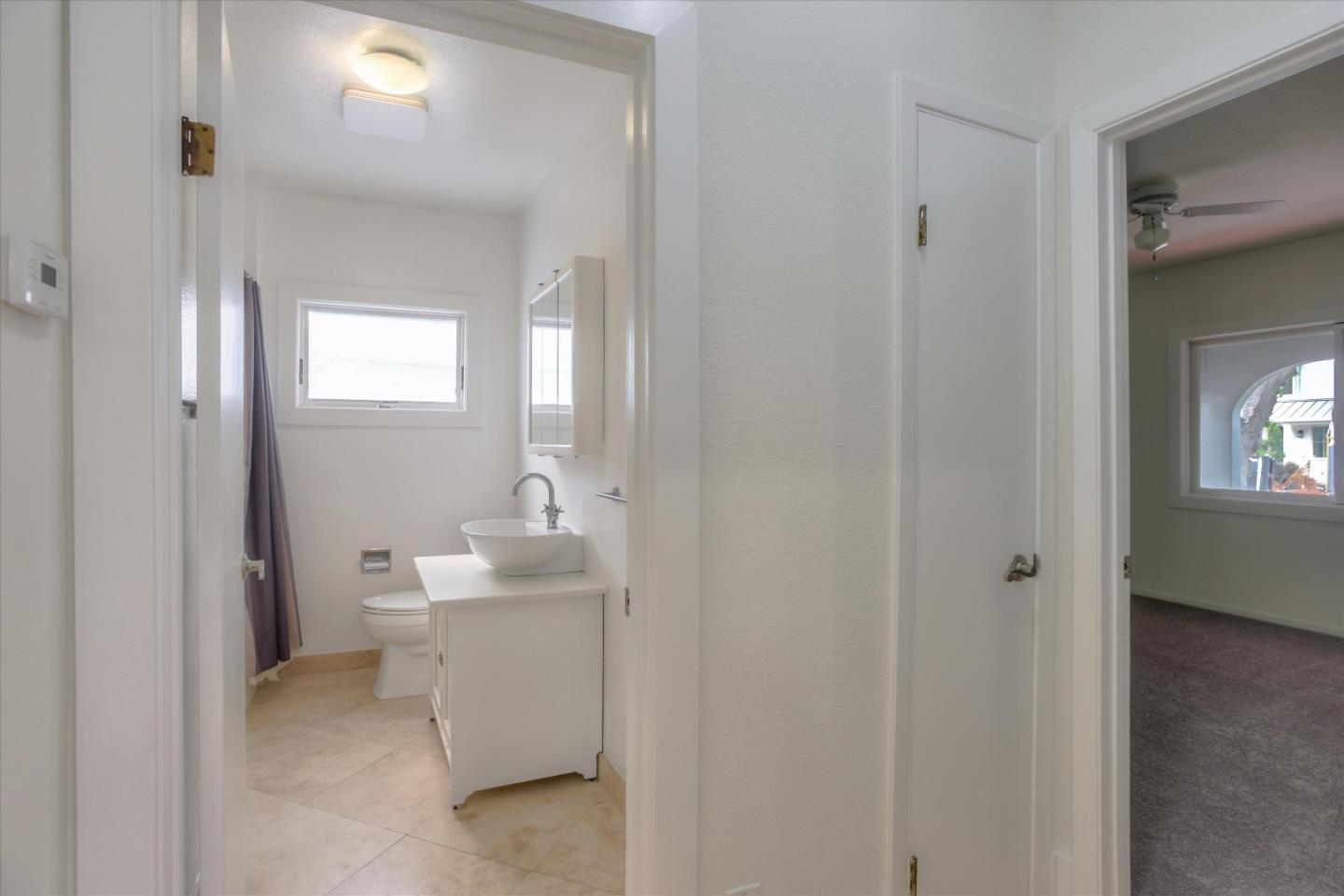 Detail Gallery Image 16 of 30 For 722 Linden Ave, Burlingame,  CA 94010 - – Beds | – Baths