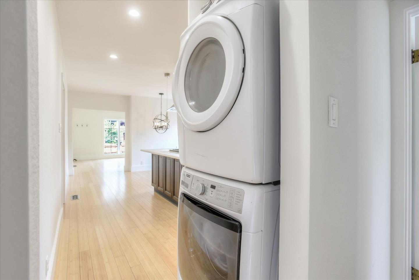 Detail Gallery Image 17 of 30 For 722 Linden Ave, Burlingame,  CA 94010 - – Beds | – Baths