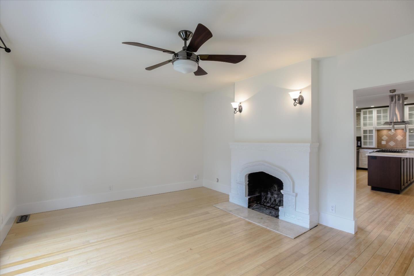 Detail Gallery Image 9 of 30 For 722 Linden Ave, Burlingame,  CA 94010 - – Beds | – Baths