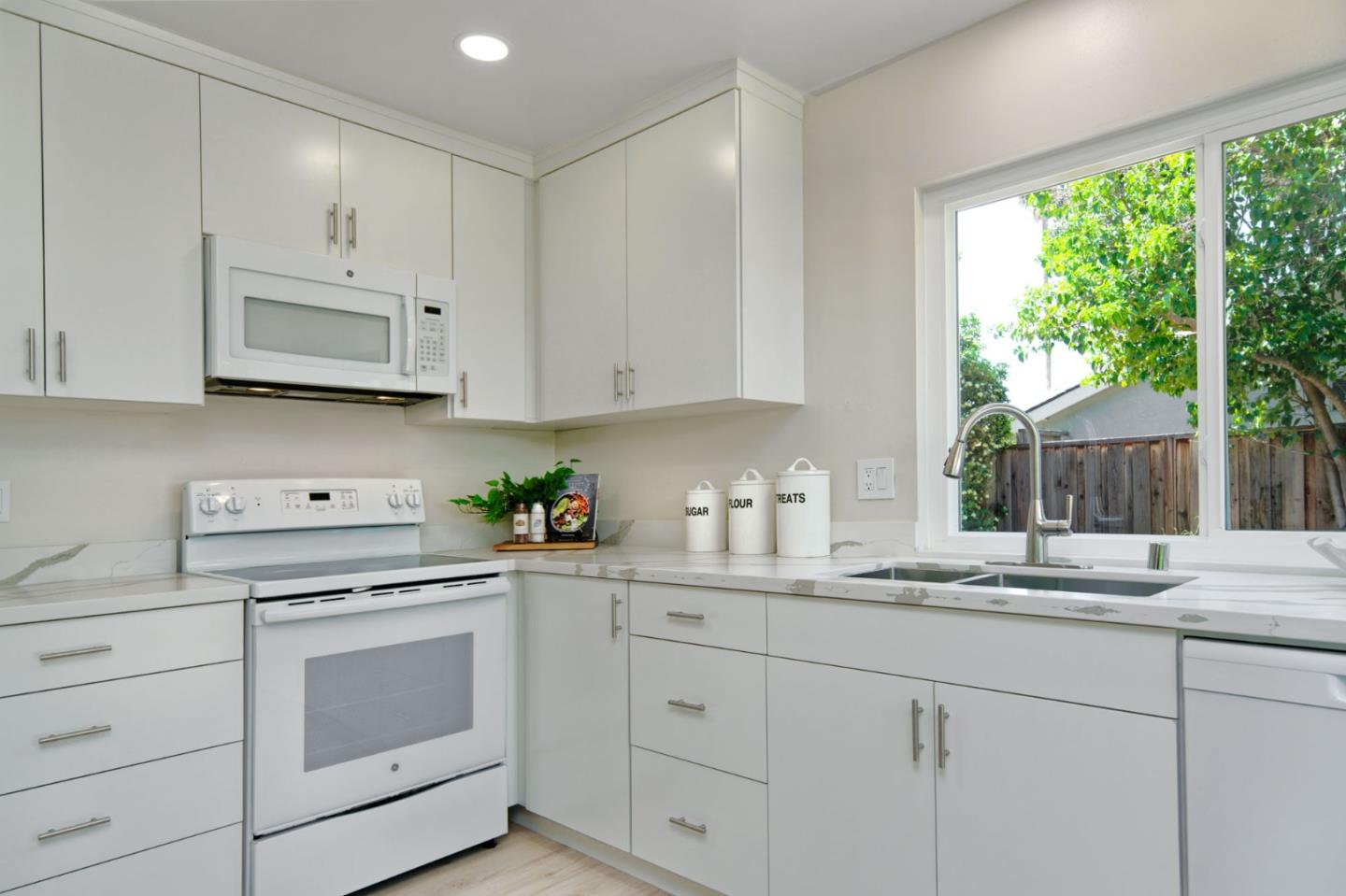 Detail Gallery Image 16 of 39 For 5047 Severance Dr, San Jose,  CA 95136 - 3 Beds | 2 Baths