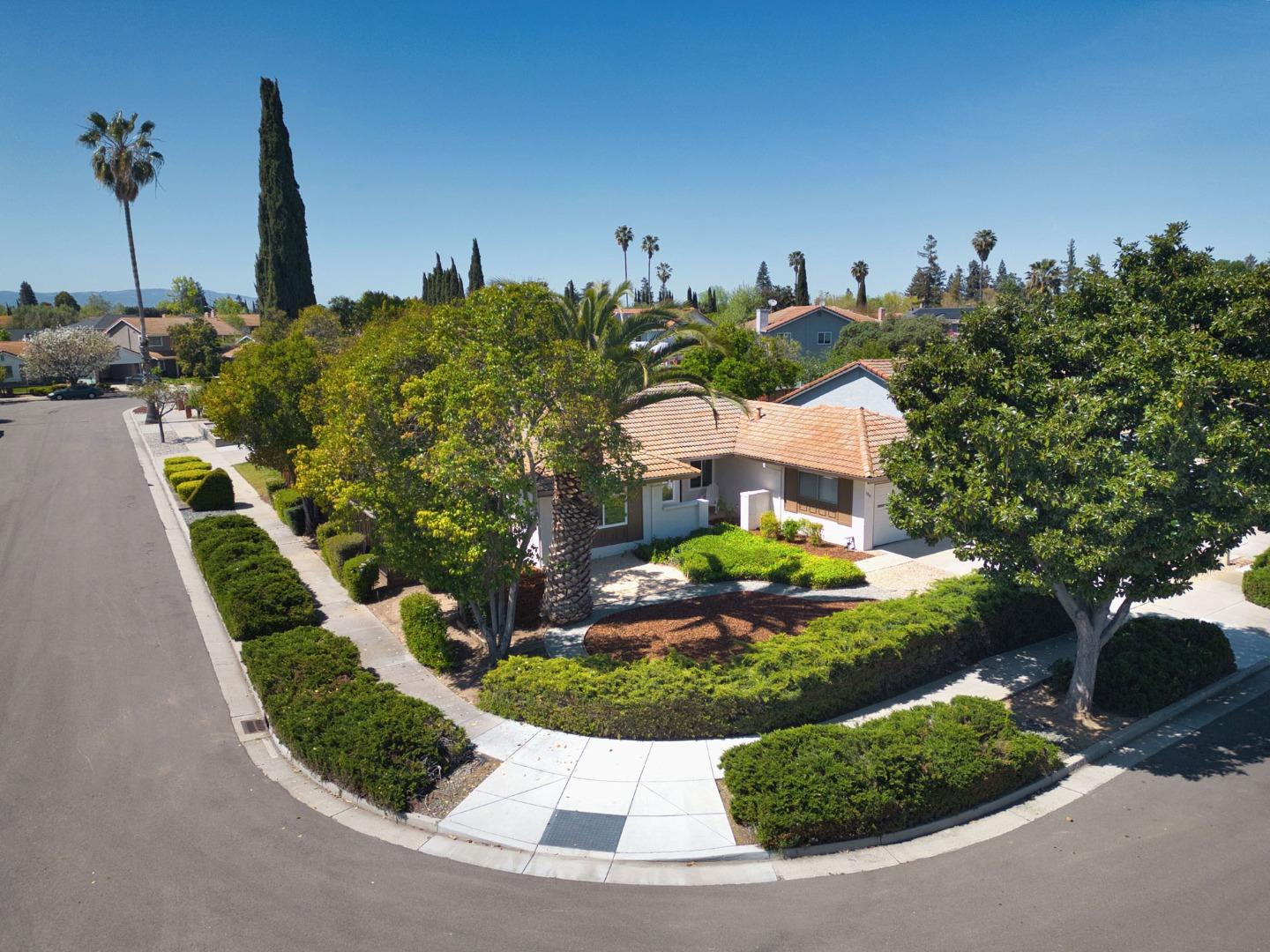 Detail Gallery Image 2 of 39 For 5047 Severance Dr, San Jose,  CA 95136 - 3 Beds | 2 Baths