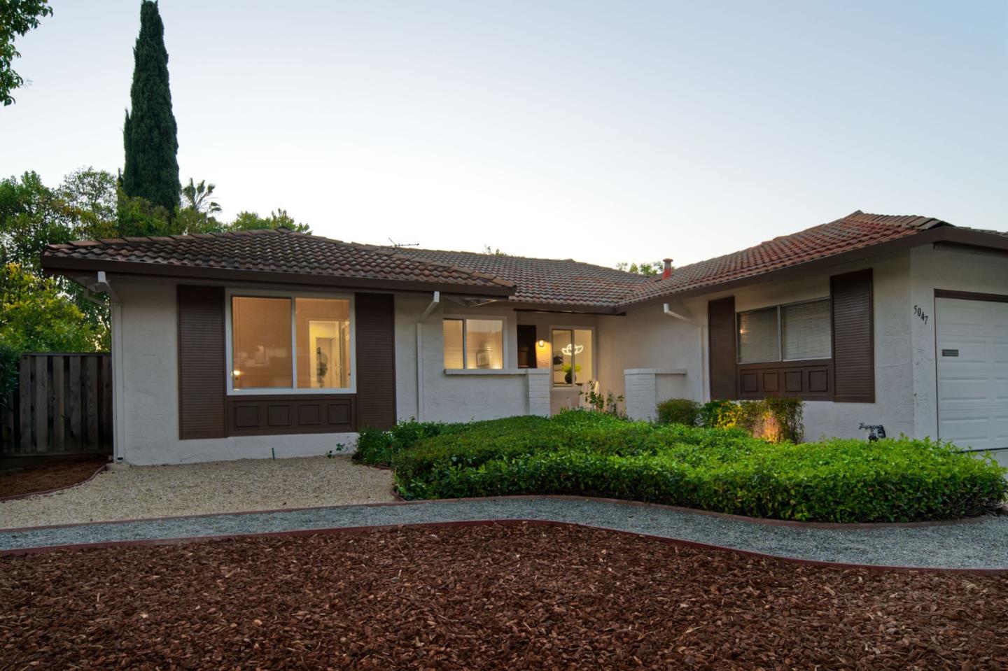 Detail Gallery Image 4 of 39 For 5047 Severance Dr, San Jose,  CA 95136 - 3 Beds | 2 Baths