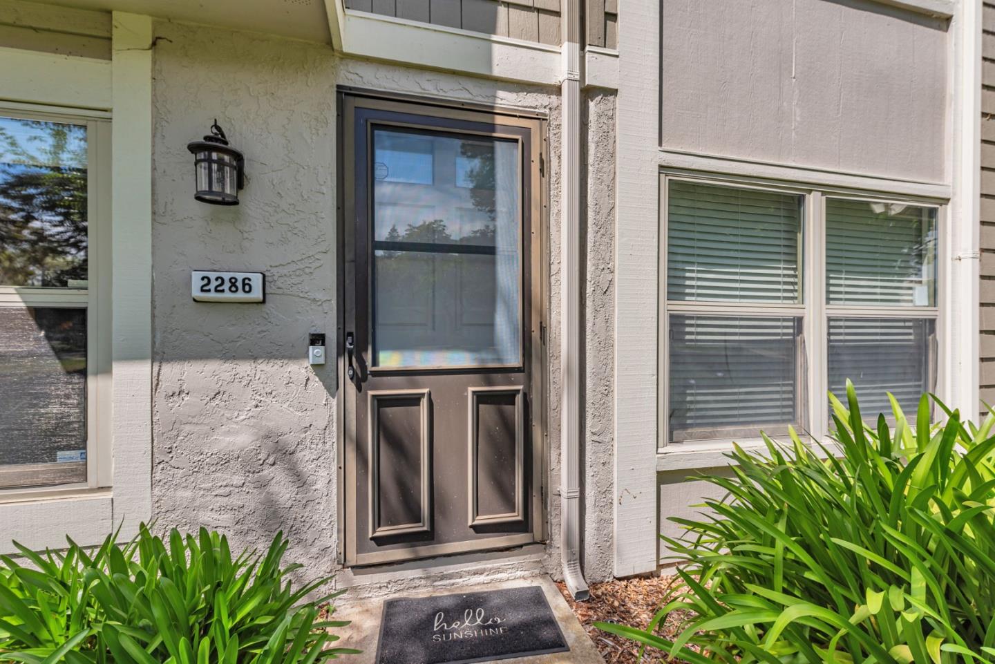 Detail Gallery Image 2 of 45 For 2286 Creek Bed Ct, Santa Clara,  CA 95054 - 3 Beds | 2/1 Baths