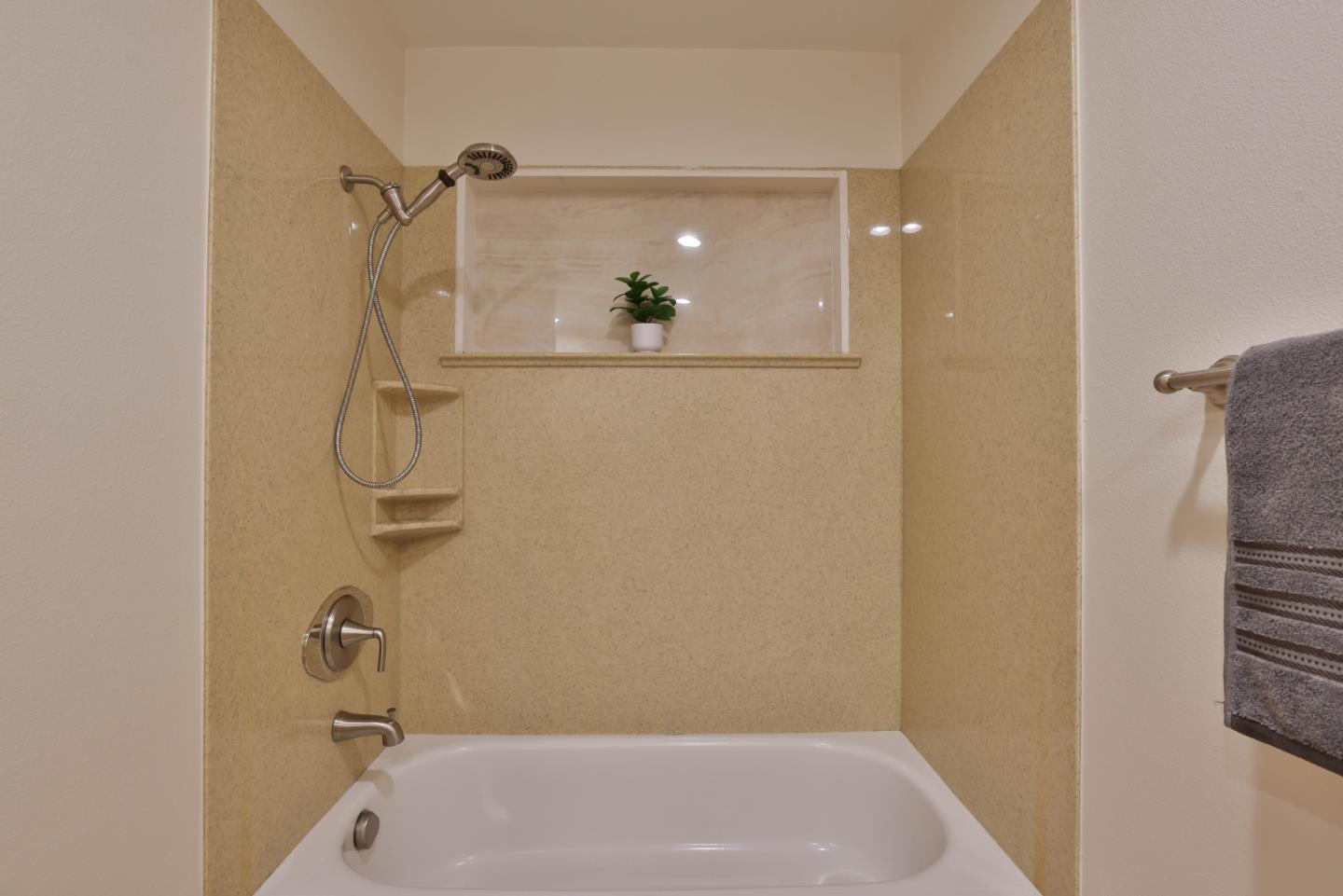 Detail Gallery Image 23 of 34 For 5379 Rucker Dr, San Jose,  CA 95124 - 3 Beds | 2 Baths