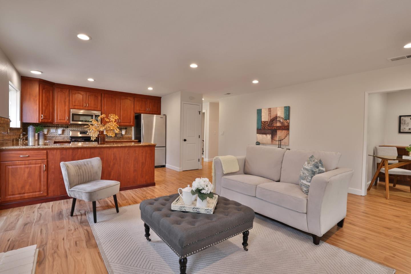 Detail Gallery Image 8 of 34 For 5379 Rucker Dr, San Jose,  CA 95124 - 3 Beds | 2 Baths