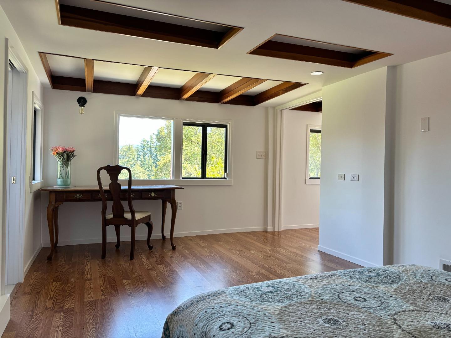 Detail Gallery Image 10 of 29 For 108 Santa Maria Ave, Portola Valley,  CA 94028 - 3 Beds | 2 Baths