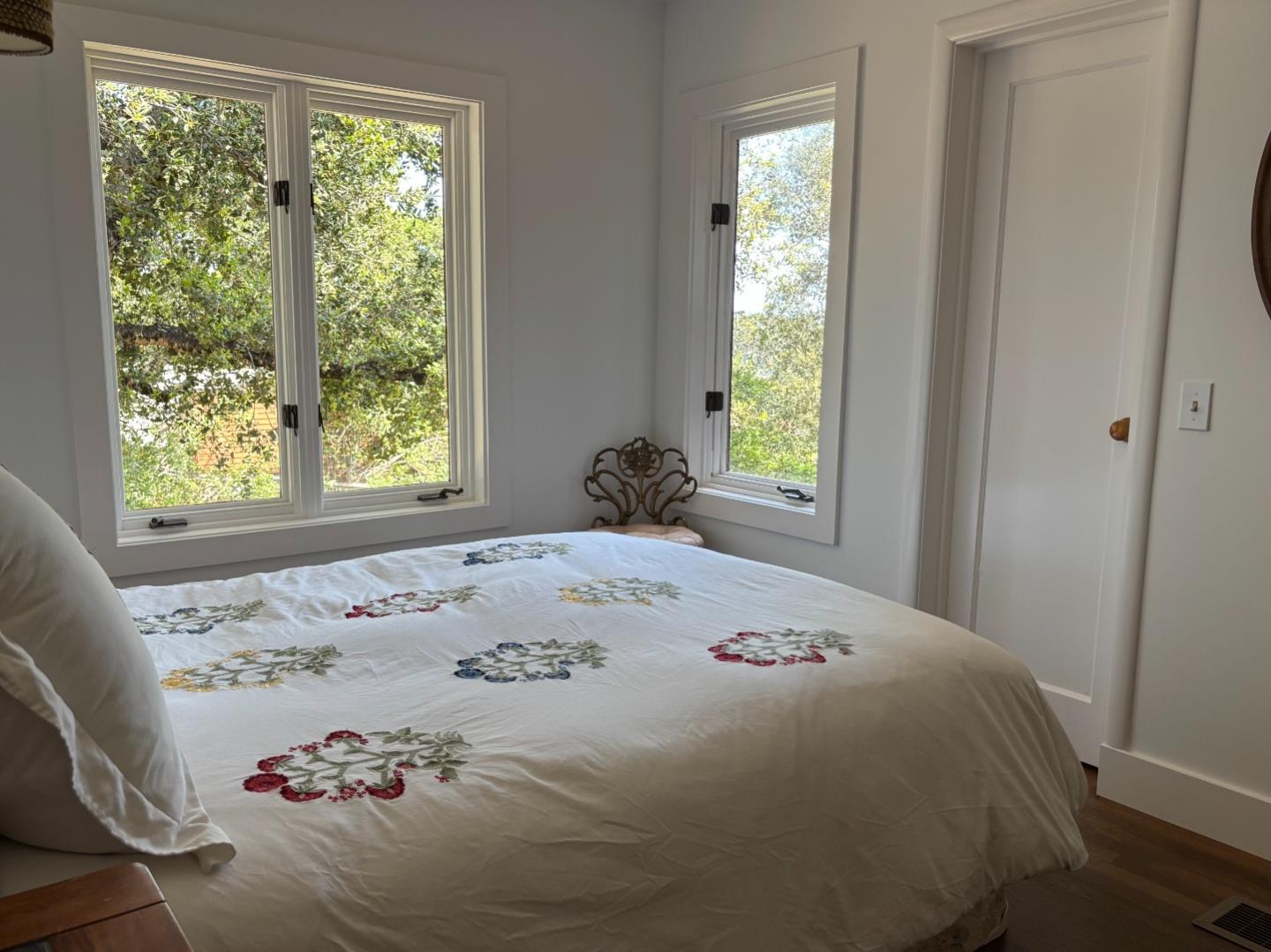 Detail Gallery Image 12 of 29 For 108 Santa Maria Ave, Portola Valley,  CA 94028 - 3 Beds | 2 Baths
