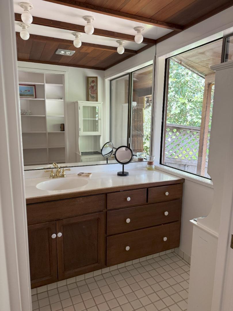 Detail Gallery Image 14 of 29 For 108 Santa Maria Ave, Portola Valley,  CA 94028 - 3 Beds | 2 Baths