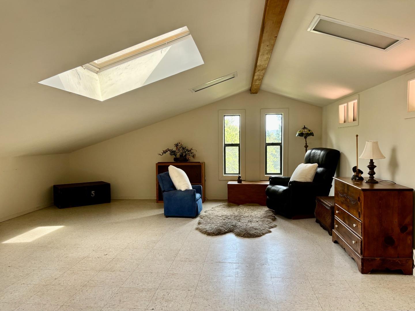 Detail Gallery Image 16 of 29 For 108 Santa Maria Ave, Portola Valley,  CA 94028 - 3 Beds | 2 Baths