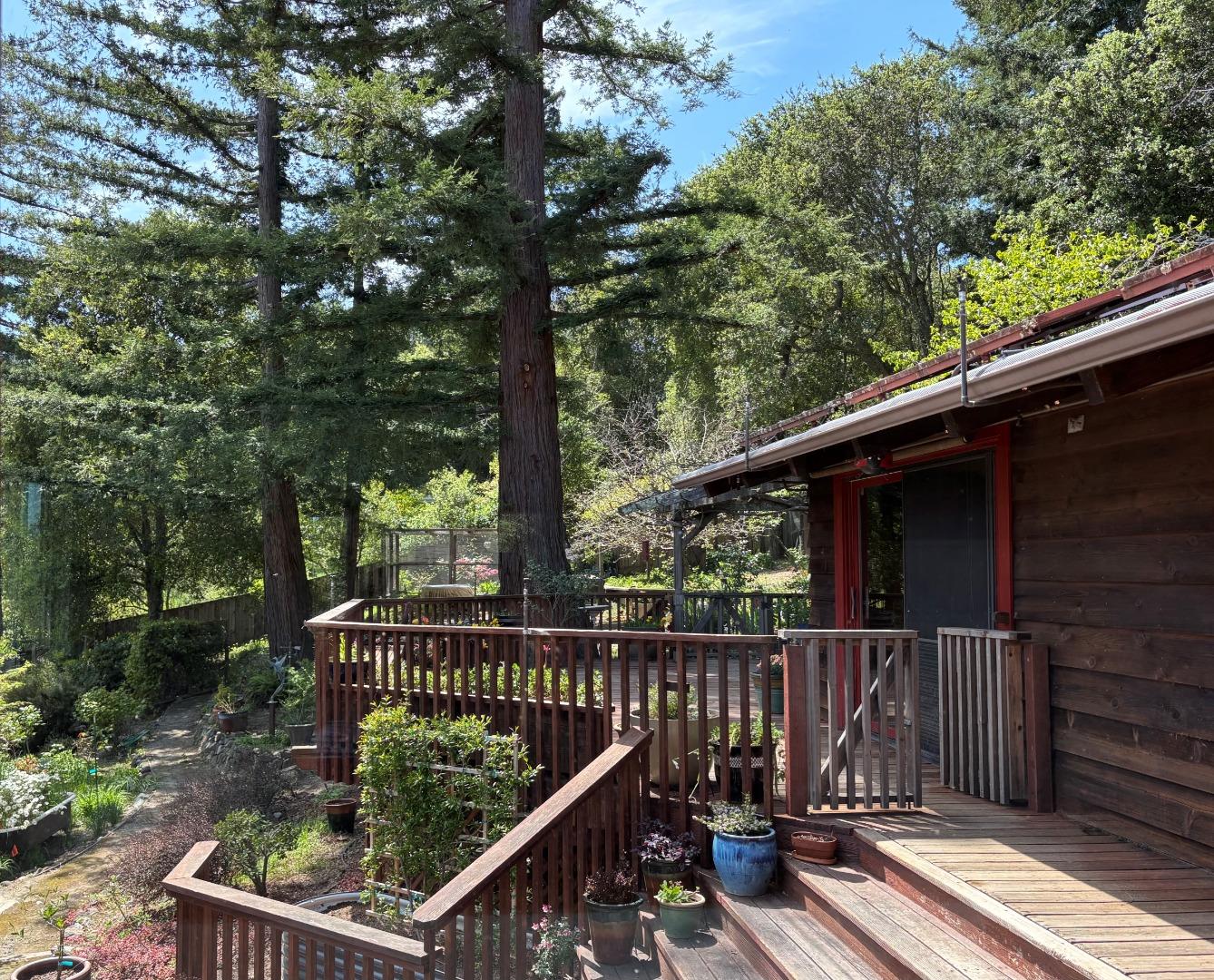 Detail Gallery Image 18 of 29 For 108 Santa Maria Ave, Portola Valley,  CA 94028 - 3 Beds | 2 Baths