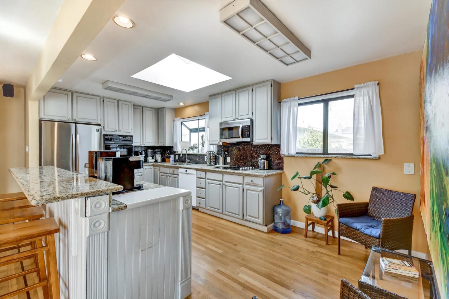 Detail Gallery Image 25 of 84 For 847 Arguello Blvd, Pacifica,  CA 94044 - 4 Beds | 2 Baths