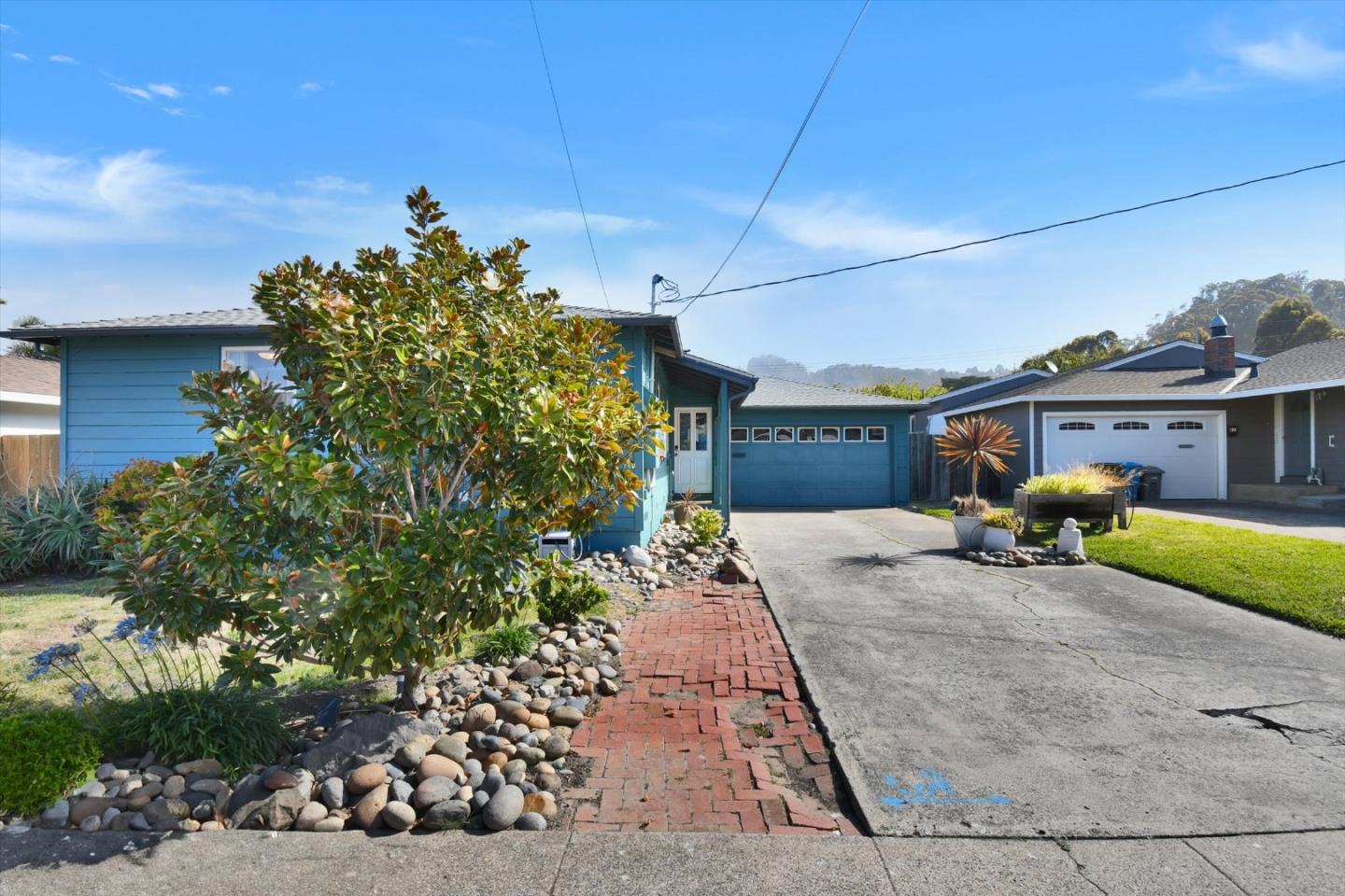 Detail Gallery Image 5 of 84 For 847 Arguello Blvd, Pacifica,  CA 94044 - 4 Beds | 2 Baths