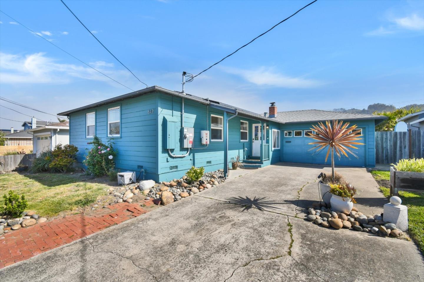 Detail Gallery Image 7 of 84 For 847 Arguello Blvd, Pacifica,  CA 94044 - 4 Beds | 2 Baths
