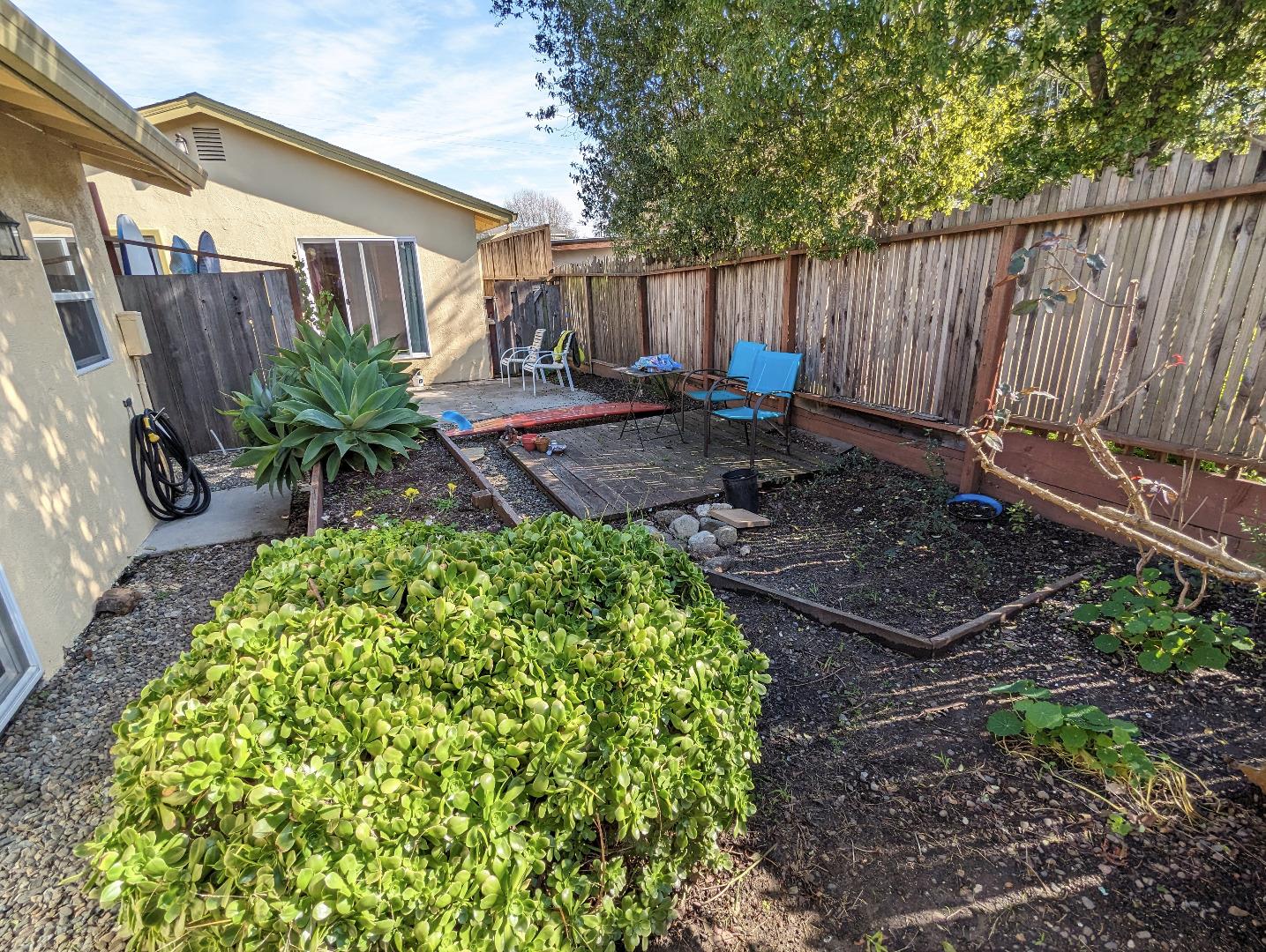 Detail Gallery Image 27 of 33 For 220 Kenneth St, Santa Cruz,  CA 95060 - 3 Beds | 2 Baths