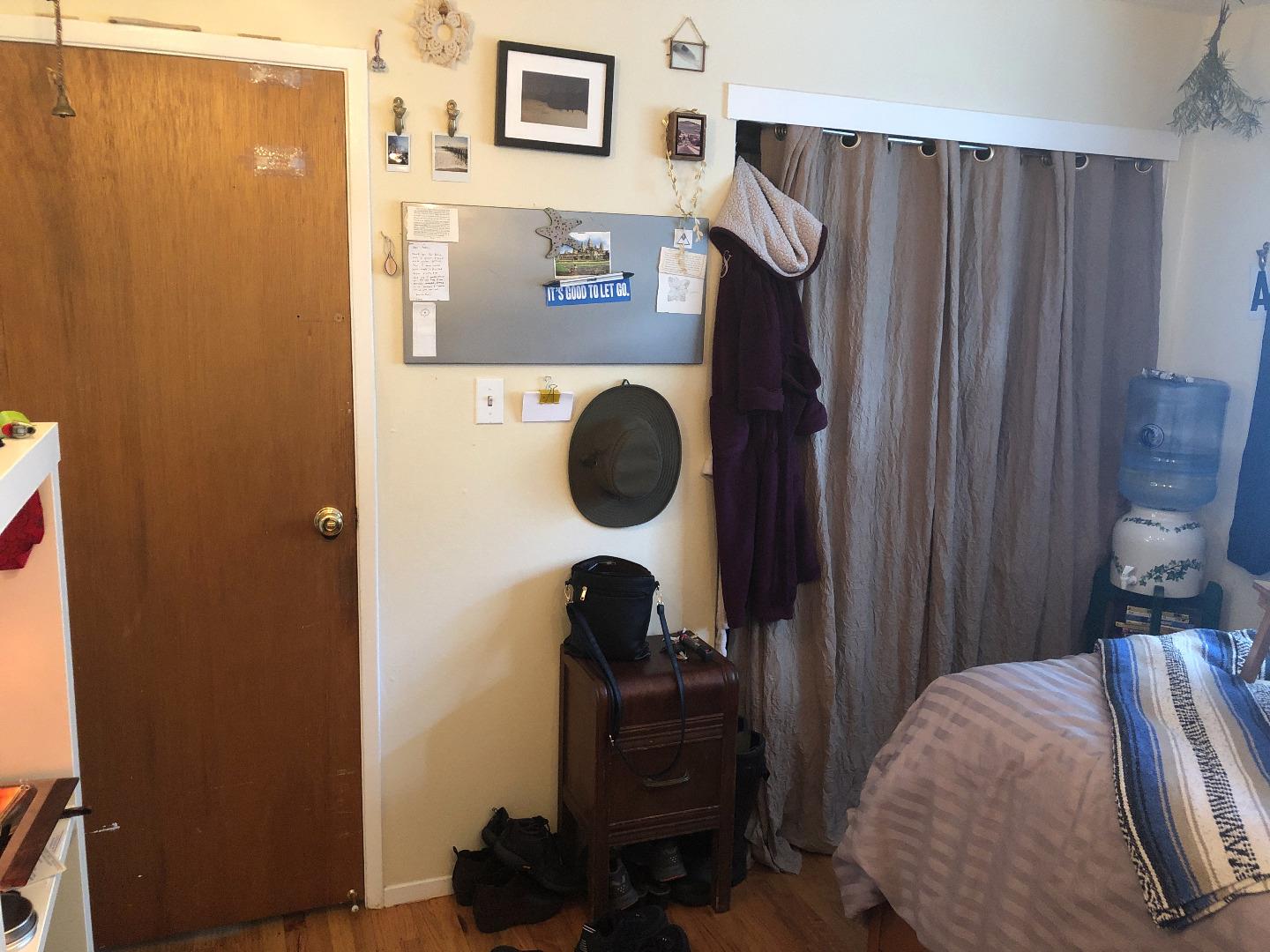 Detail Gallery Image 6 of 33 For 220 Kenneth St, Santa Cruz,  CA 95060 - 3 Beds | 2 Baths
