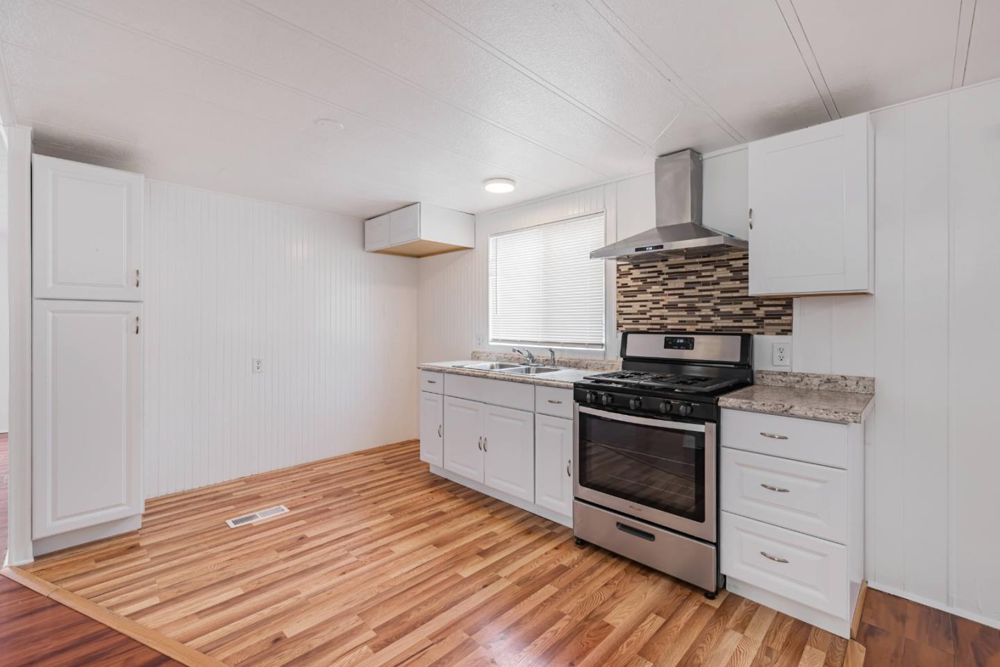 Detail Gallery Image 16 of 31 For 18035 Soledad Canyon Rd #38,  Canyon Country,  CA 91387 - 2 Beds | 2 Baths