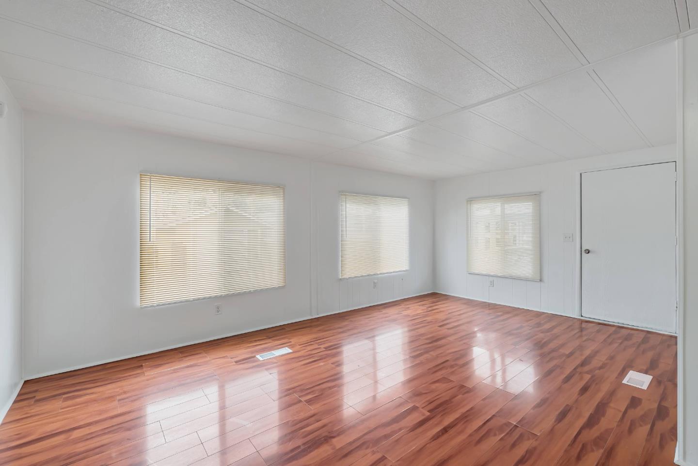 Detail Gallery Image 8 of 31 For 18035 Soledad Canyon Rd #38,  Canyon Country,  CA 91387 - 2 Beds | 2 Baths