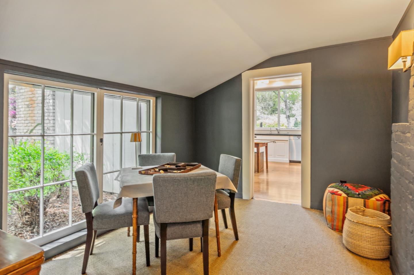 Detail Gallery Image 11 of 31 For 1477 Portola Rd, Woodside,  CA 94062 - 4 Beds | 4 Baths