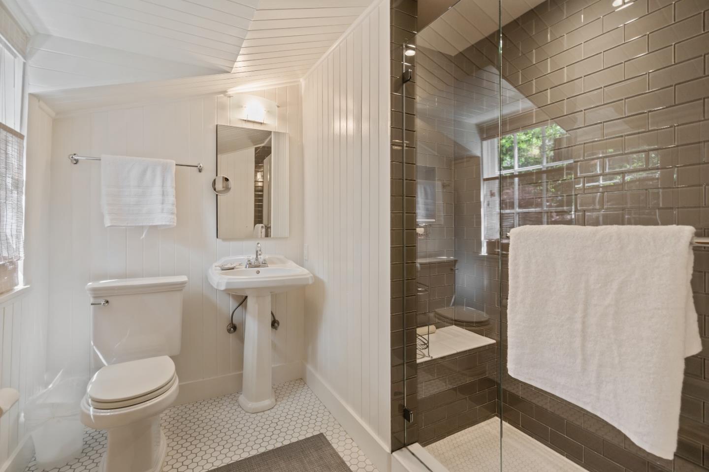 Detail Gallery Image 16 of 31 For 1477 Portola Rd, Woodside,  CA 94062 - 4 Beds | 4 Baths