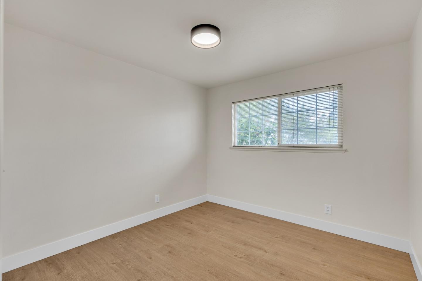 Detail Gallery Image 11 of 15 For 6026 Ranger Way, Carmichael,  CA 95608 - 3 Beds | 3 Baths