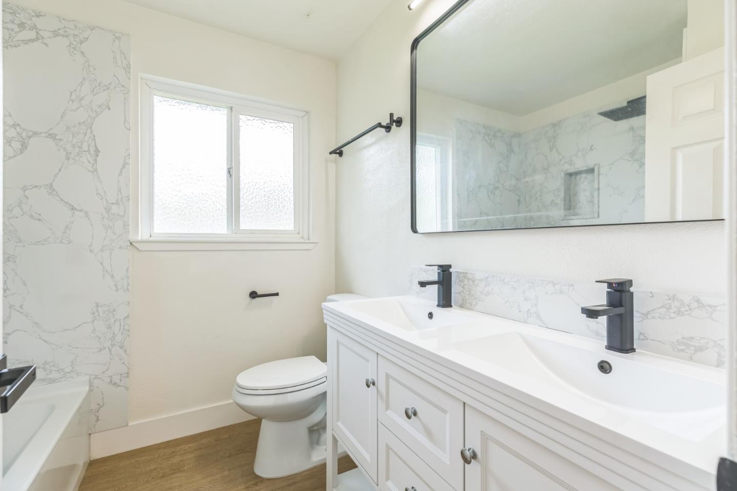 Detail Gallery Image 13 of 15 For 6026 Ranger Way, Carmichael,  CA 95608 - 3 Beds | 3 Baths