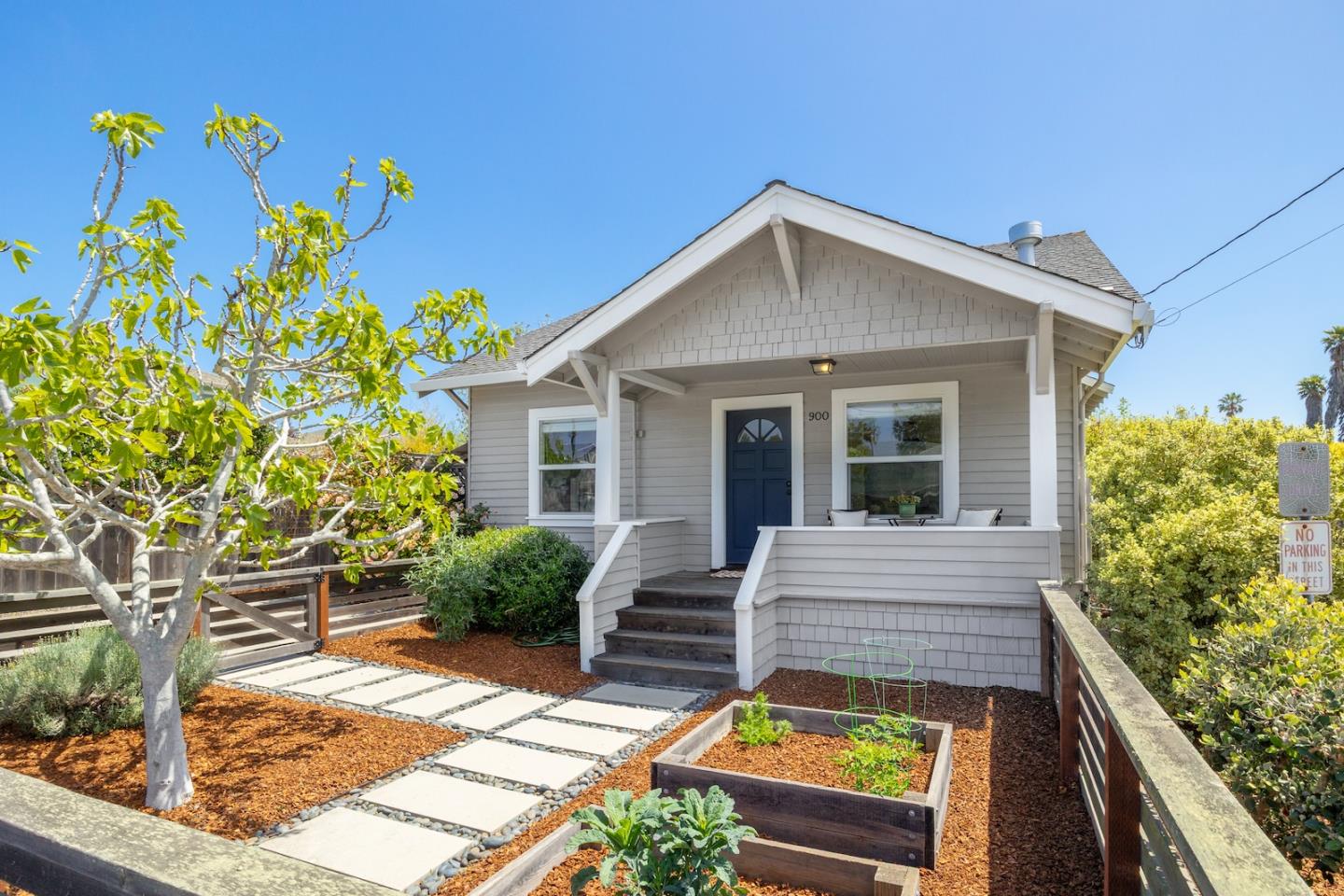 Detail Gallery Image 1 of 43 For 900 35th Ave, Santa Cruz,  CA 95062 - 3 Beds | 1/1 Baths