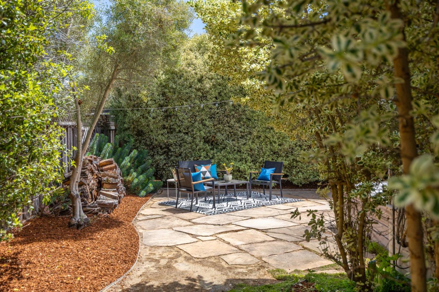 Detail Gallery Image 31 of 43 For 900 35th Ave, Santa Cruz,  CA 95062 - 3 Beds | 1/1 Baths