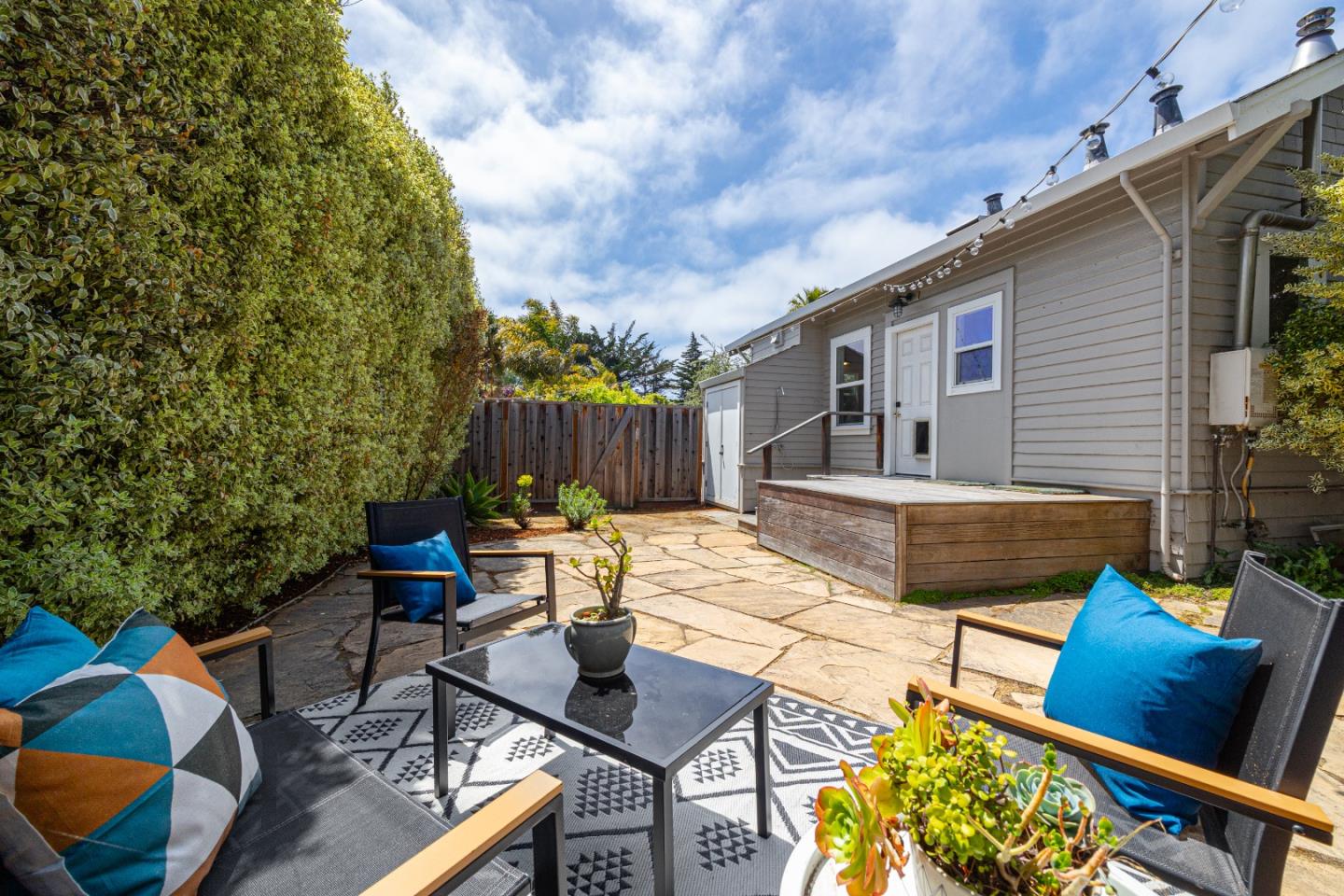 Detail Gallery Image 32 of 43 For 900 35th Ave, Santa Cruz,  CA 95062 - 3 Beds | 1/1 Baths