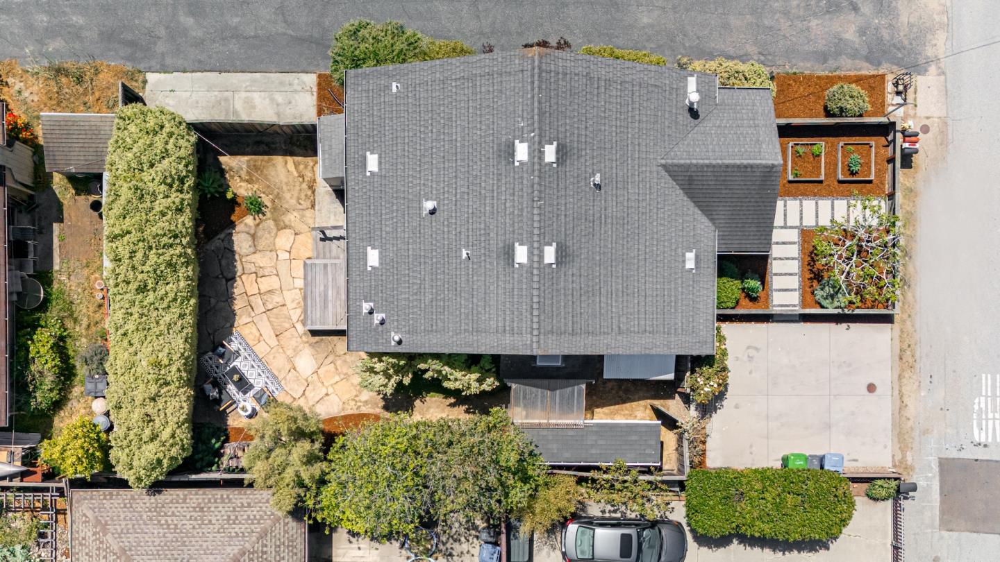 Detail Gallery Image 41 of 43 For 900 35th Ave, Santa Cruz,  CA 95062 - 3 Beds | 1/1 Baths