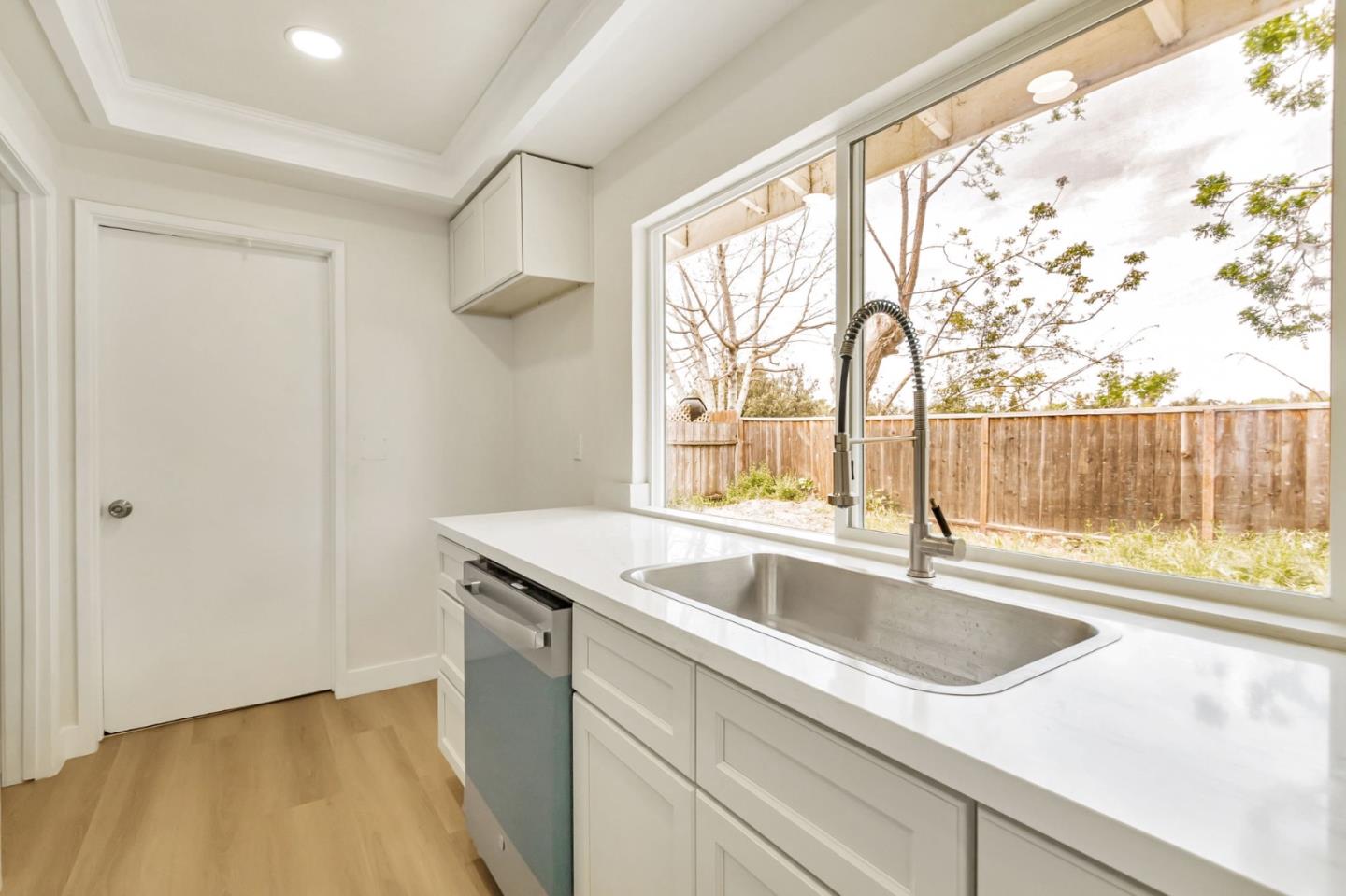 Detail Gallery Image 11 of 28 For 933 Faris Dr, San Jose,  CA 95111 - 3 Beds | 2 Baths
