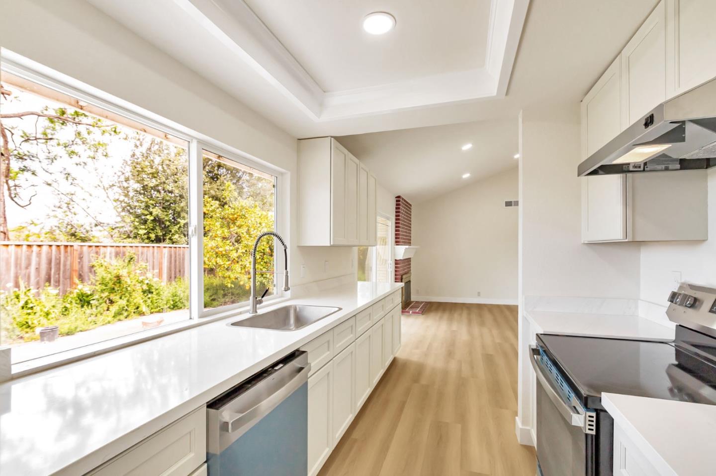 Detail Gallery Image 14 of 28 For 933 Faris Dr, San Jose,  CA 95111 - 3 Beds | 2 Baths