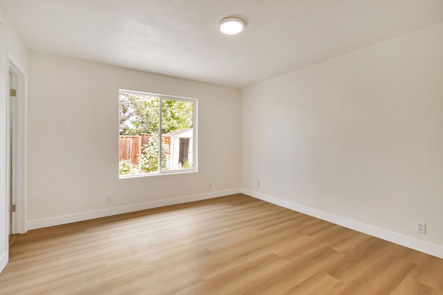 Detail Gallery Image 19 of 28 For 933 Faris Dr, San Jose,  CA 95111 - 3 Beds | 2 Baths