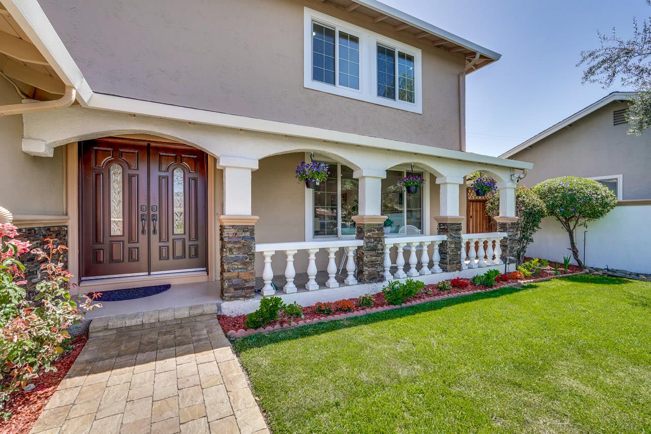 Detail Gallery Image 4 of 58 For 1464 Jamestown Dr, Cupertino,  CA 95014 - 6 Beds | 3 Baths