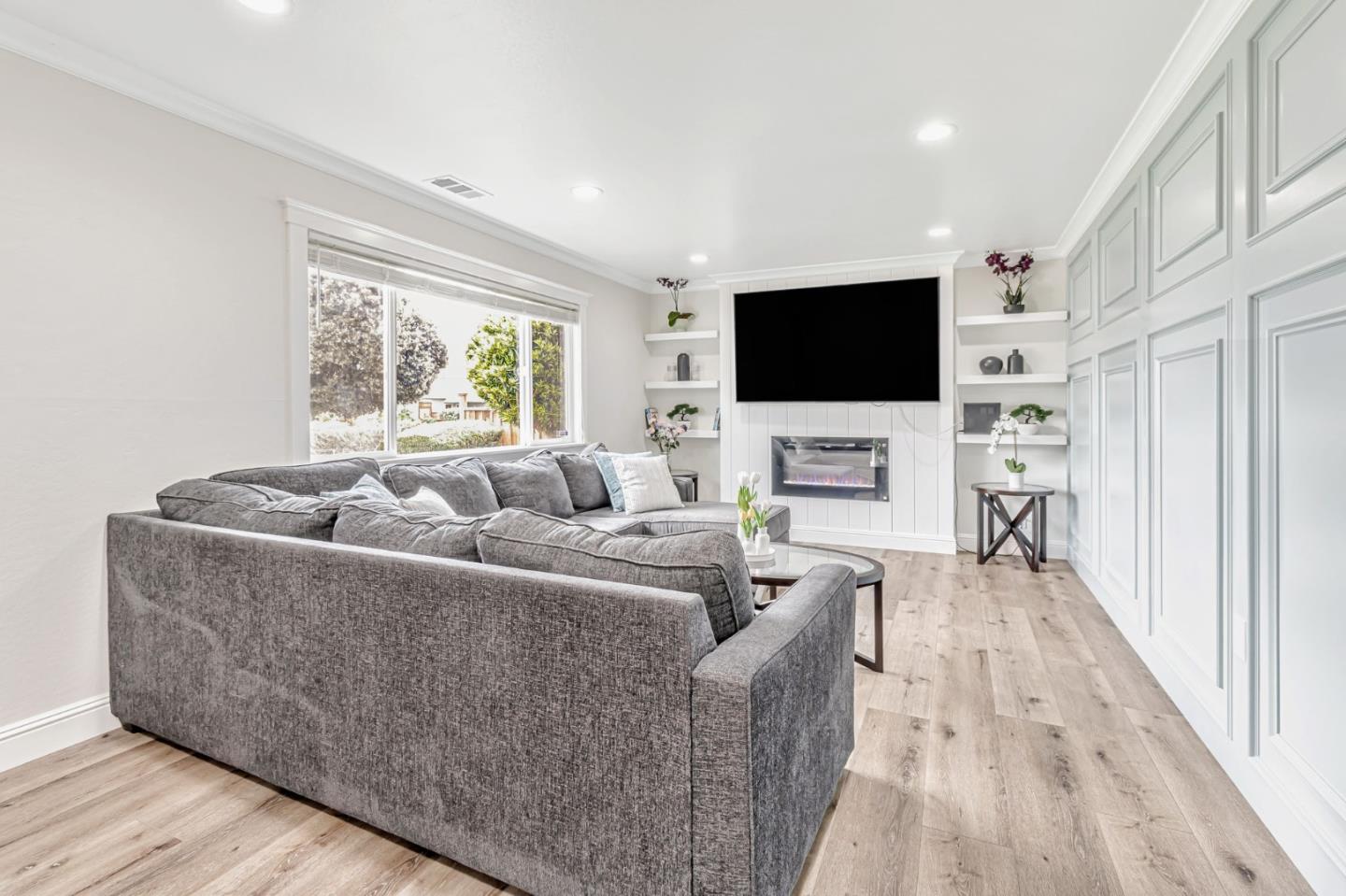 Detail Gallery Image 4 of 36 For 2739 Lucena Dr, San Jose,  CA 95132 - 3 Beds | 2 Baths