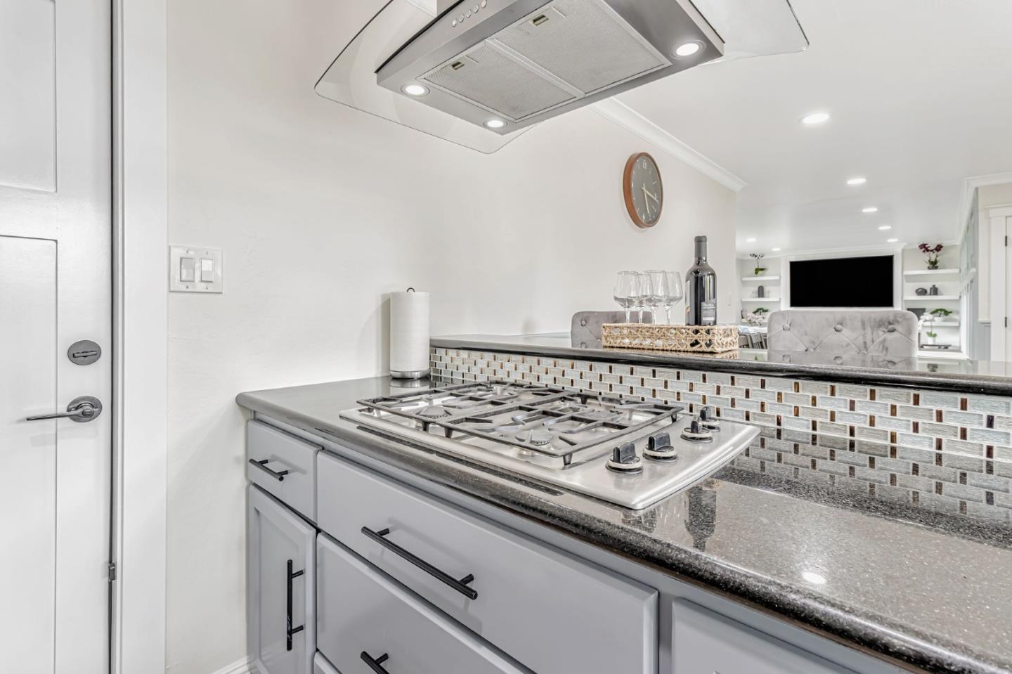 Detail Gallery Image 8 of 36 For 2739 Lucena Dr, San Jose,  CA 95132 - 3 Beds | 2 Baths