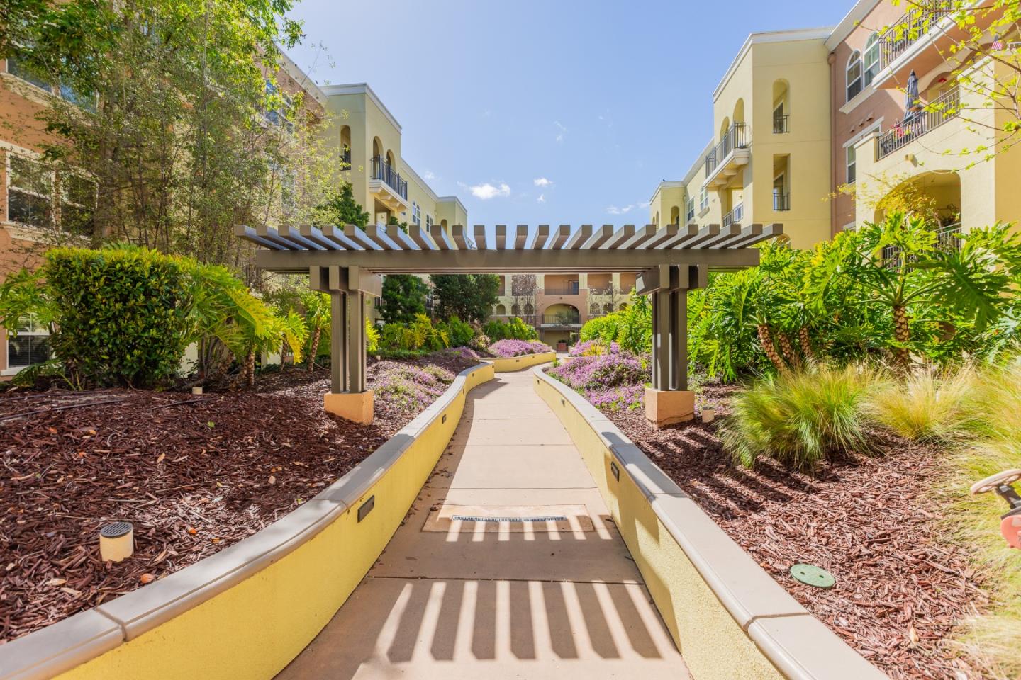 Detail Gallery Image 15 of 26 For 700 S Abel St #204,  Milpitas,  CA 95035 - 2 Beds | 2 Baths